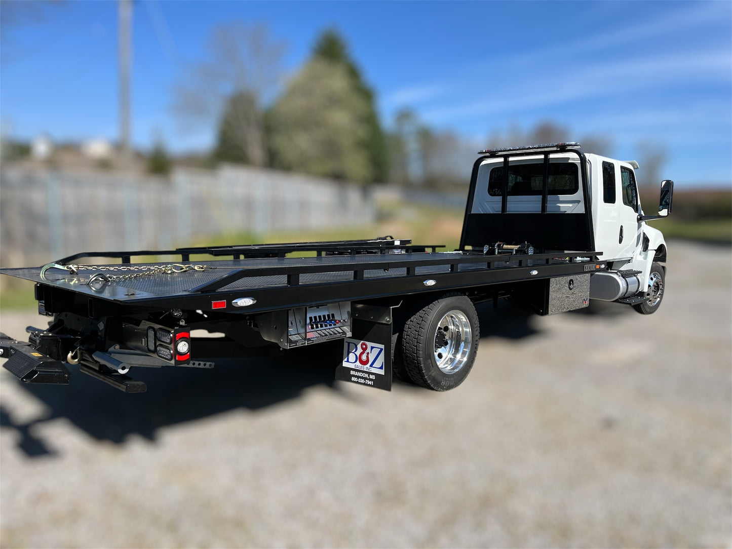 2025 INT MV-X EXT CAB 21’ Century